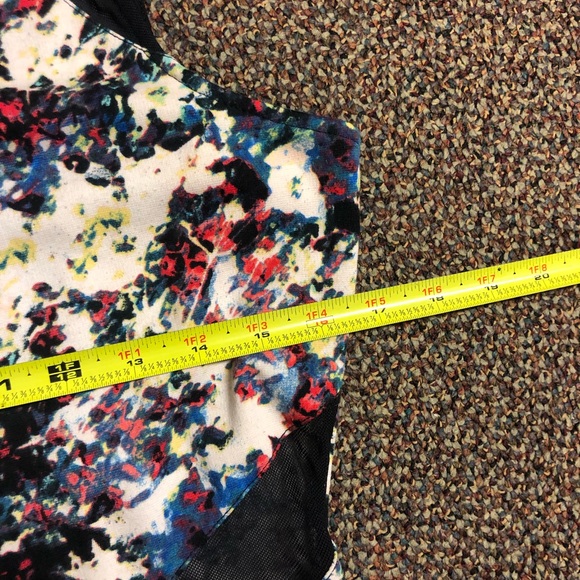 Cute colorful dress! Doesn’t fit me anymore!! Colorful - Picture 4 of 4